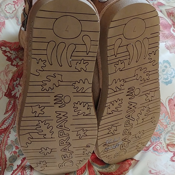 Bear paw boots "LIKE NEW" - Picture 14 of 14
